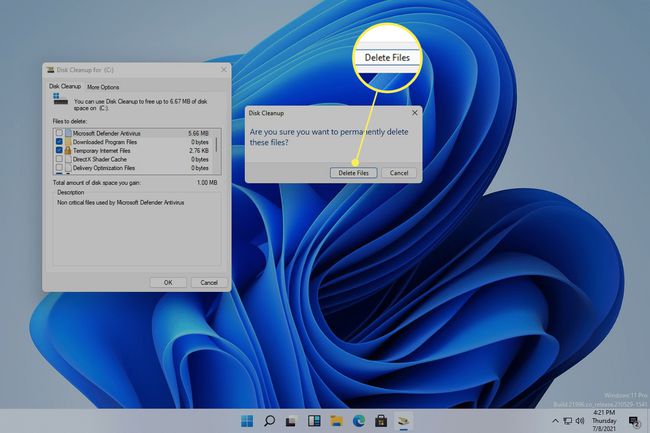 Disk Cleanup with Delete Files button highlighted