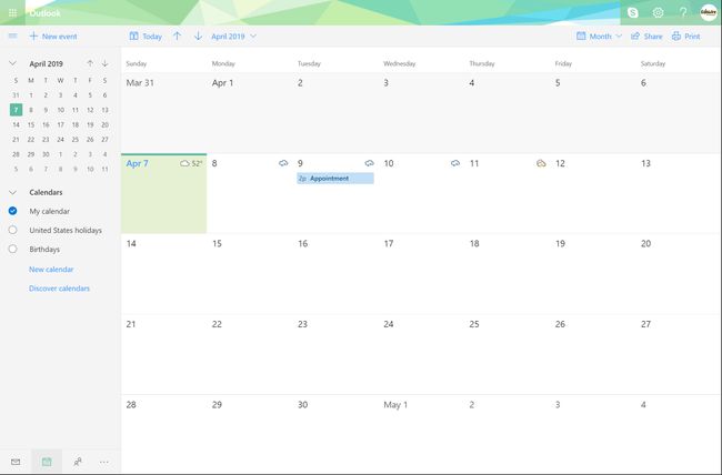 Outlook.com page with Calendar selected