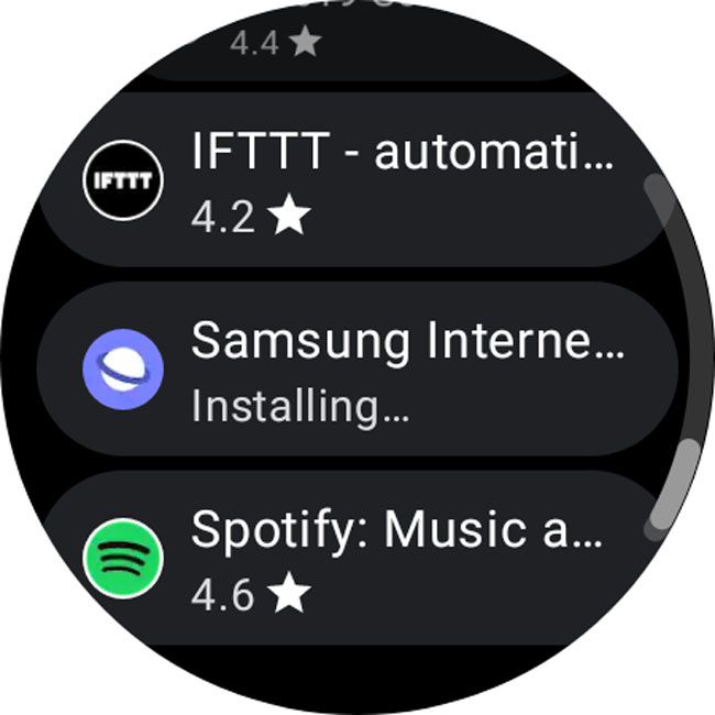 Samsung Interne... highlighted on a Galaxy Watch.